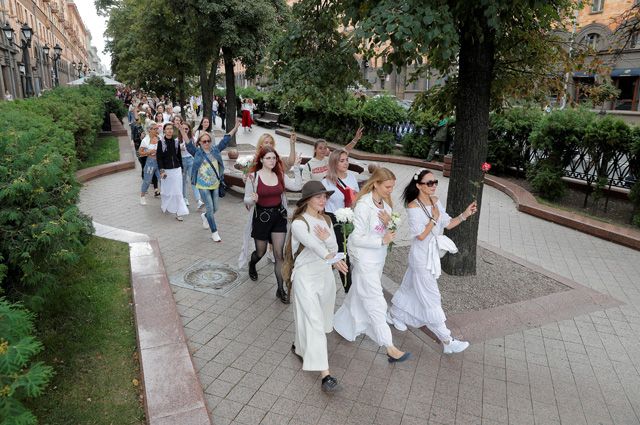 Как белорусских женщин используют по американской методичке